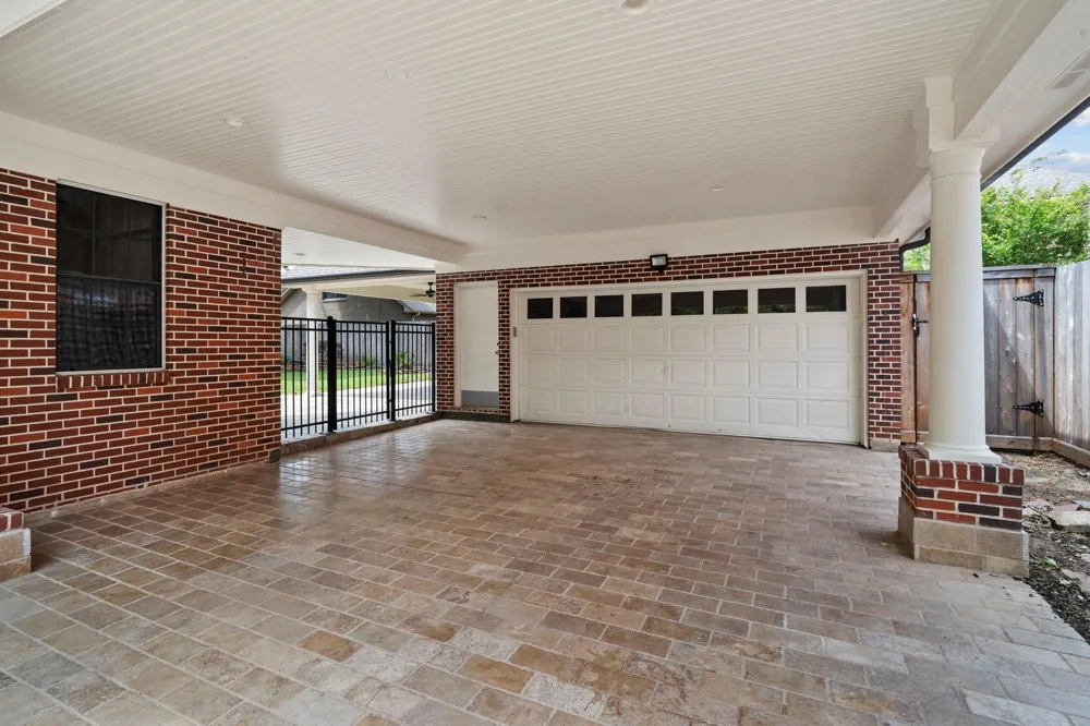 70 Pipers Walk Sugar Land, TX 77479