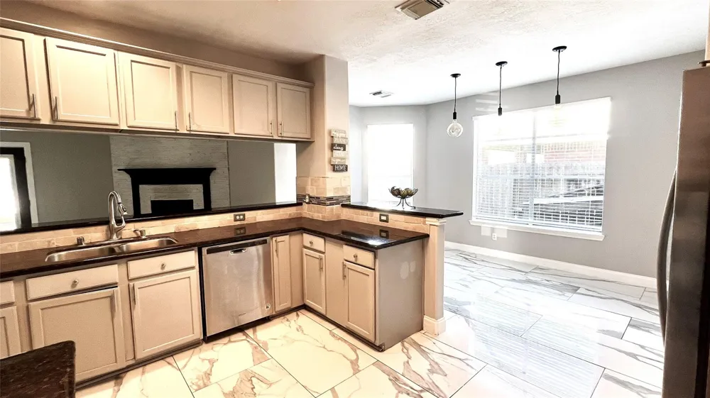 14802 Belterraza Drive Houston, TX 77083