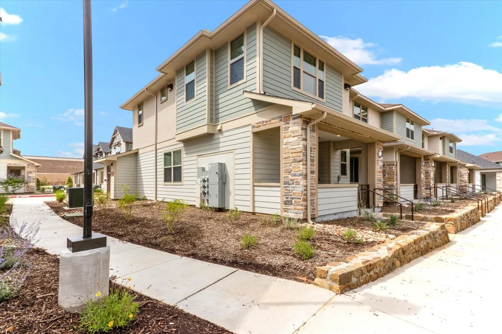 5900 Us 287 Arlington, TX 76017