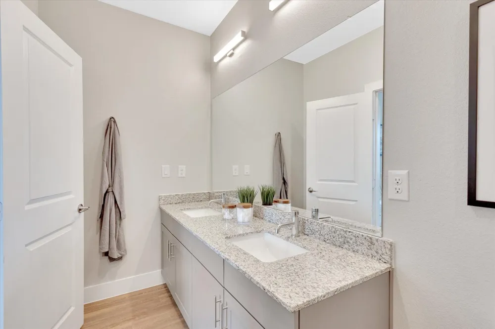 5900 Us 287 Arlington, TX 76017