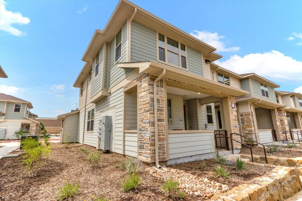 5900 Us 287 Arlington, TX 76017