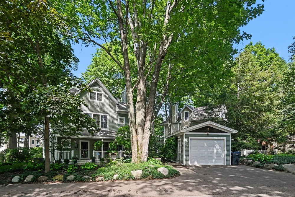 76550 Fieldstone Circle South Haven, MI 49090