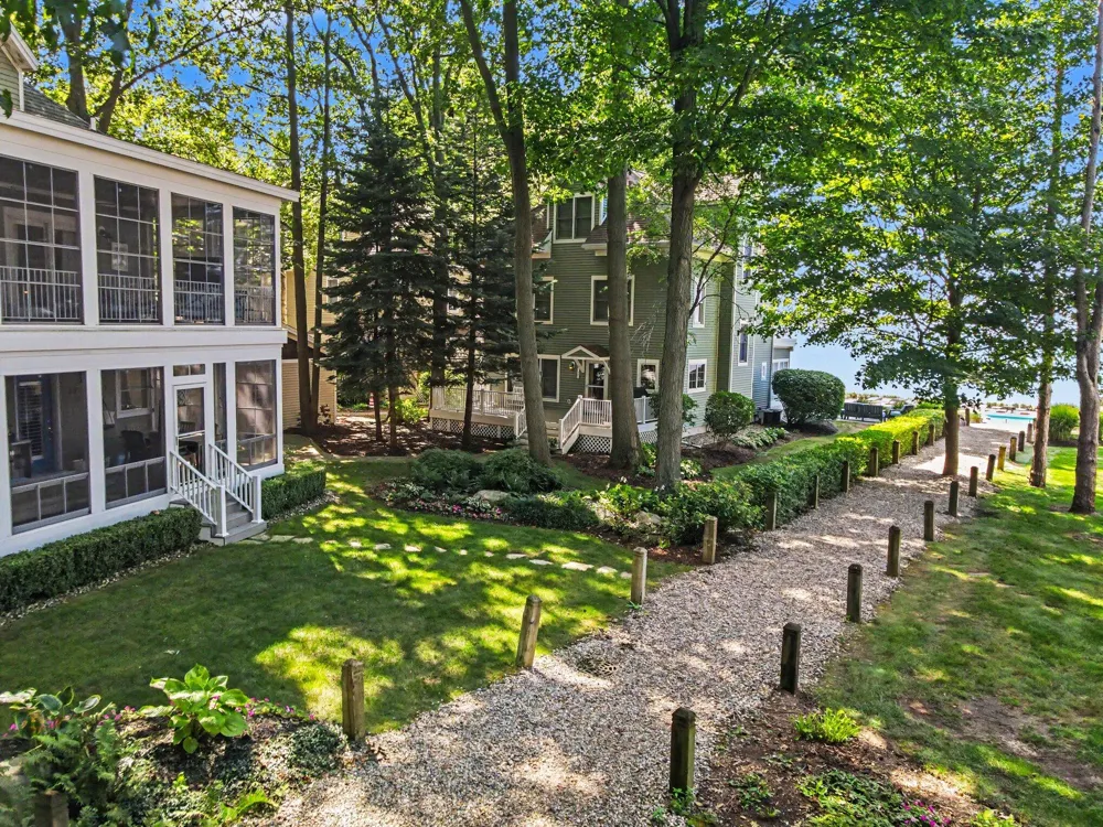 76550 Fieldstone Circle South Haven, MI 49090