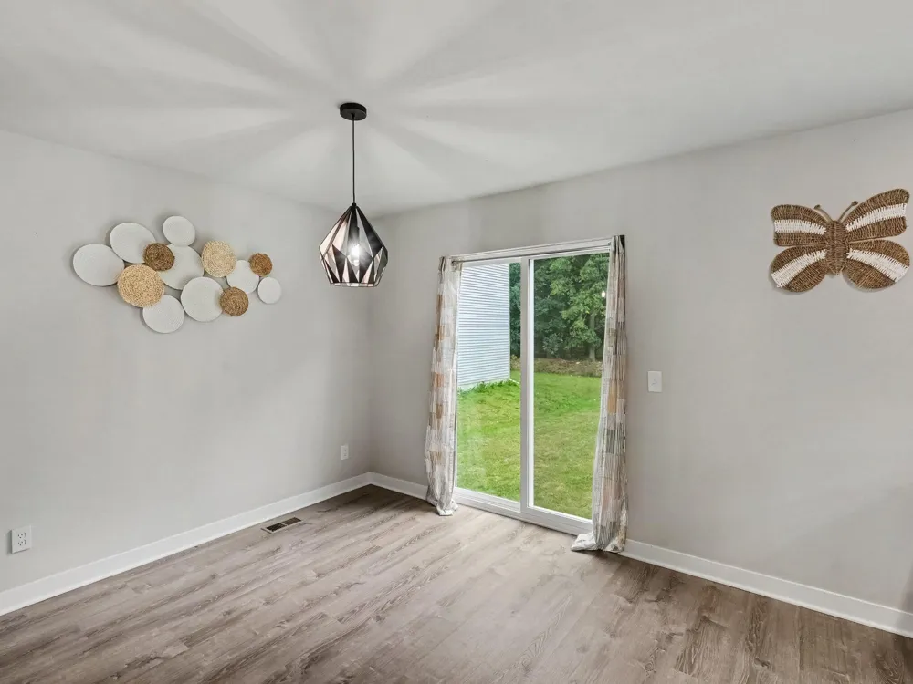 880 Machnik Drive Chelsea, MI 48118