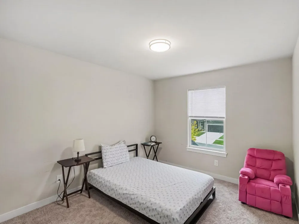 880 Machnik Drive Chelsea, MI 48118