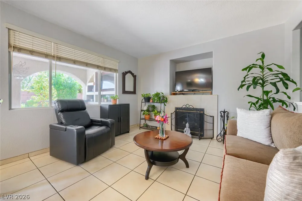 5524 Merriweather Drive Las Vegas, NV 89113