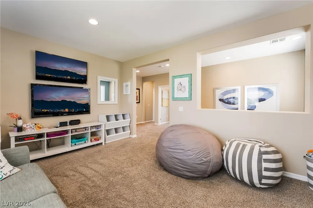 9970 Celestial Cliffs Avenue Las Vegas, NV 89166