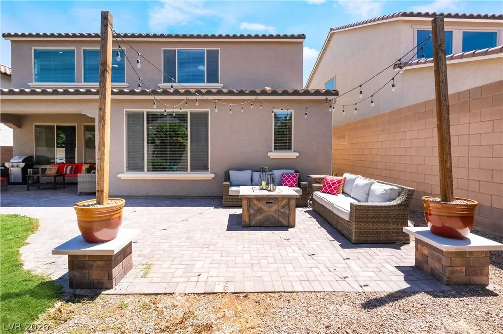 9970 Celestial Cliffs Avenue Las Vegas, NV 89166