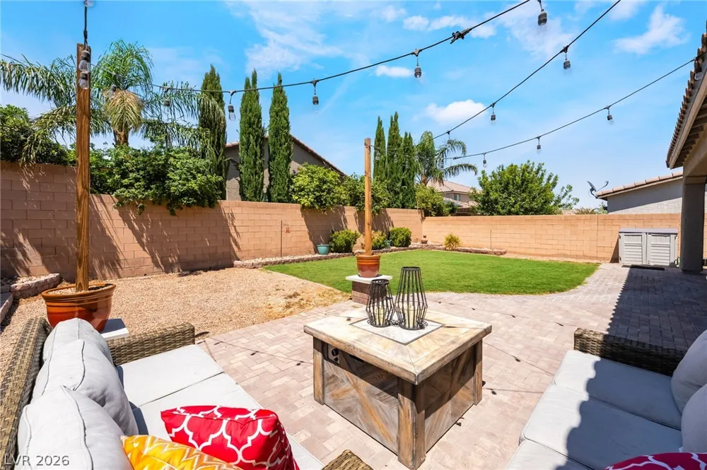 9970 Celestial Cliffs Avenue Las Vegas, NV 89166