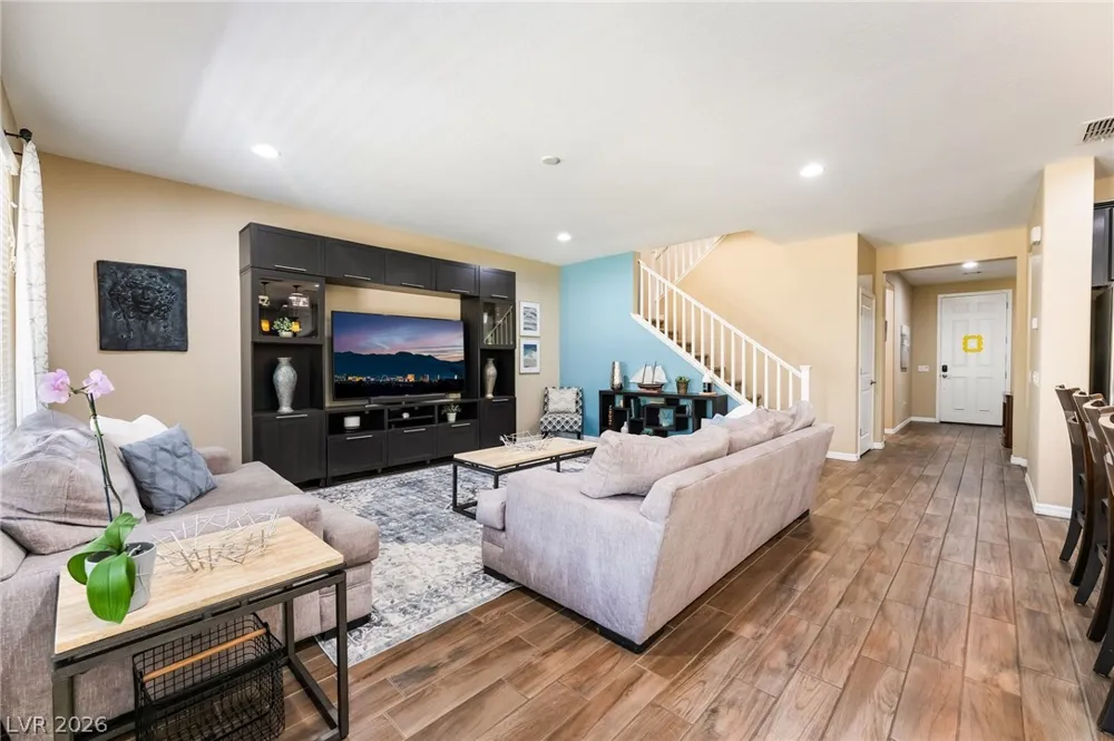 9970 Celestial Cliffs Avenue Las Vegas, NV 89166