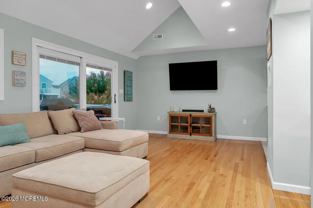 139 Jeremy Lane Manahawkin, NJ 08050