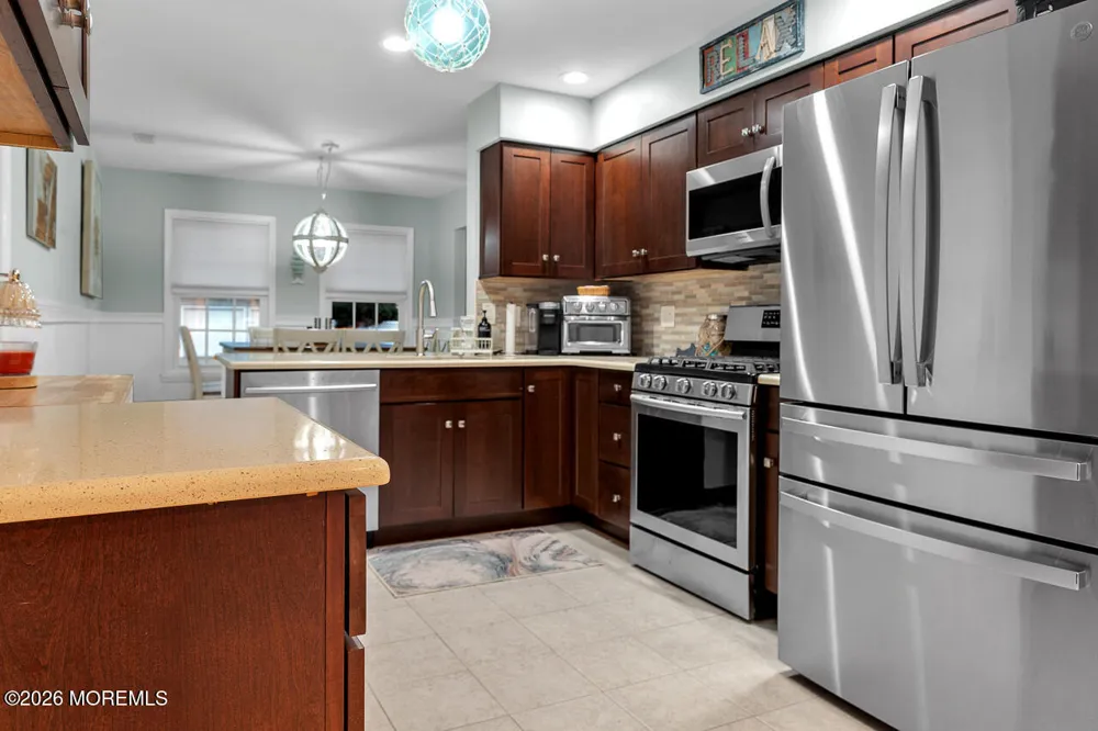 139 Jeremy Lane Manahawkin, NJ 08050