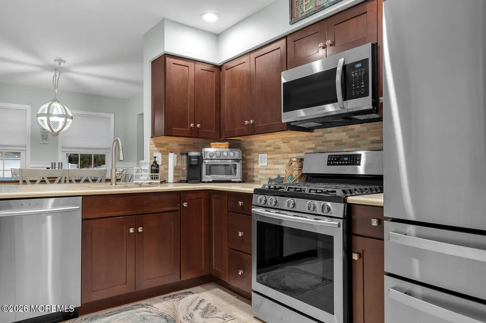 139 Jeremy Lane Manahawkin, NJ 08050