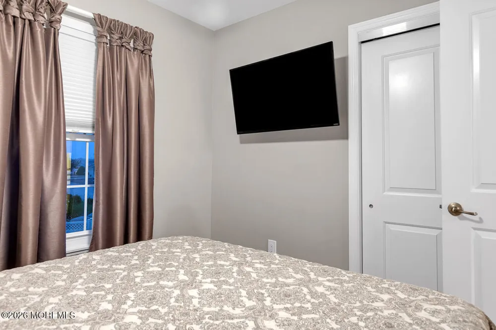 139 Jeremy Lane Manahawkin, NJ 08050