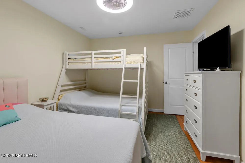 139 Jeremy Lane Manahawkin, NJ 08050