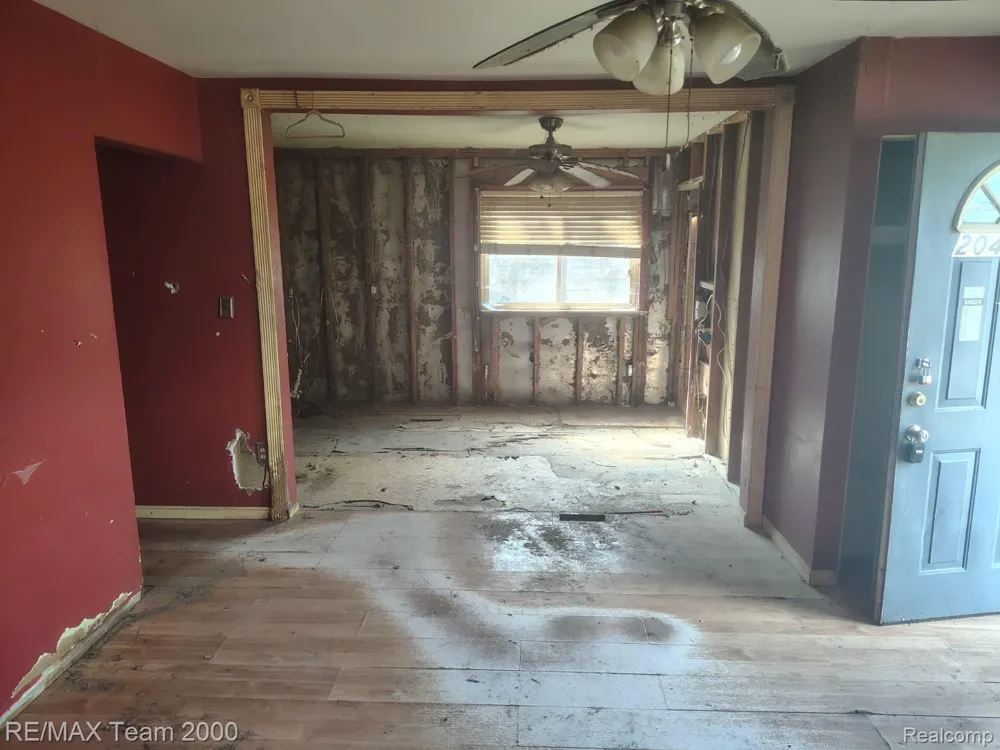 20458 Abrahm Street Clinton Charter Township, MI 48035