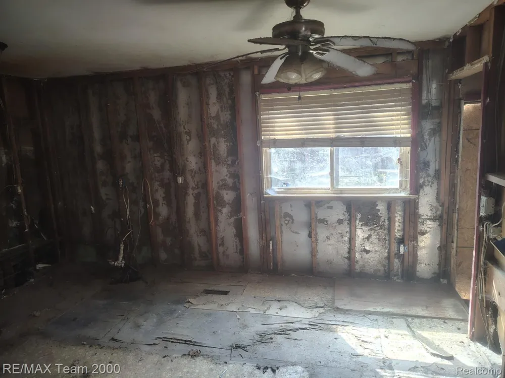 20458 Abrahm Street Clinton Charter Township, MI 48035