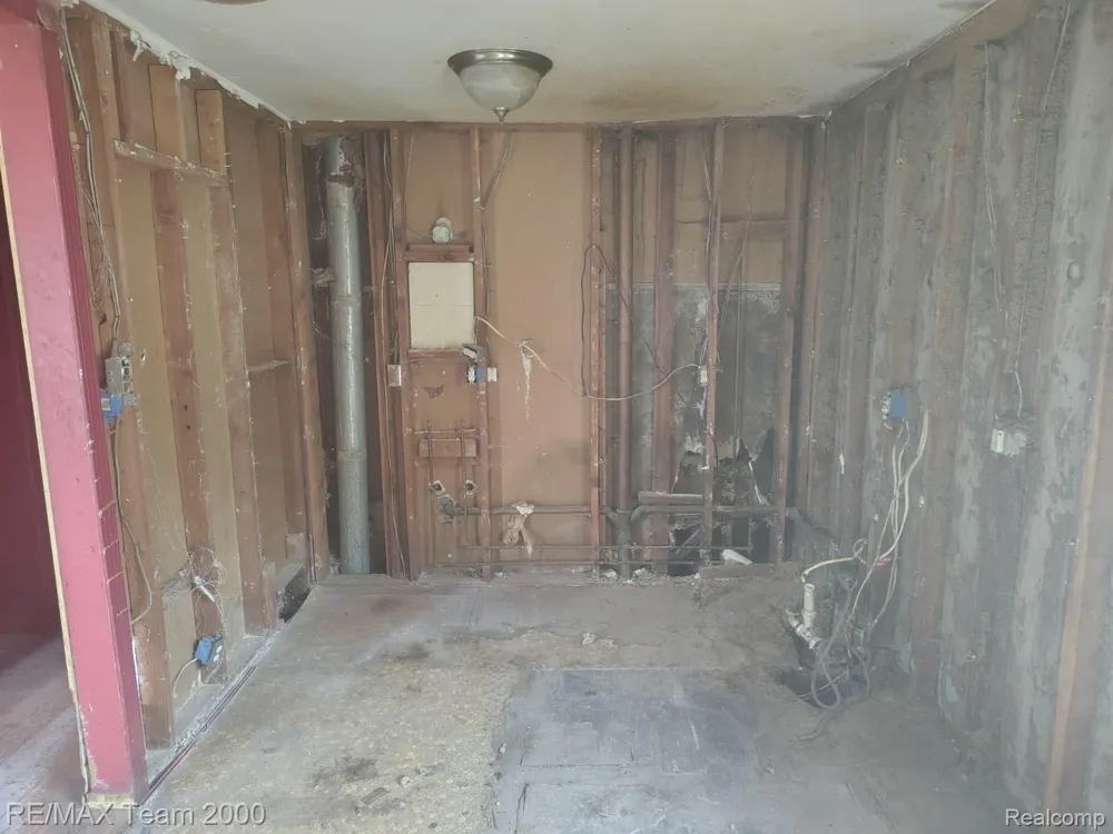 20458 Abrahm Street Clinton Charter Township, MI 48035