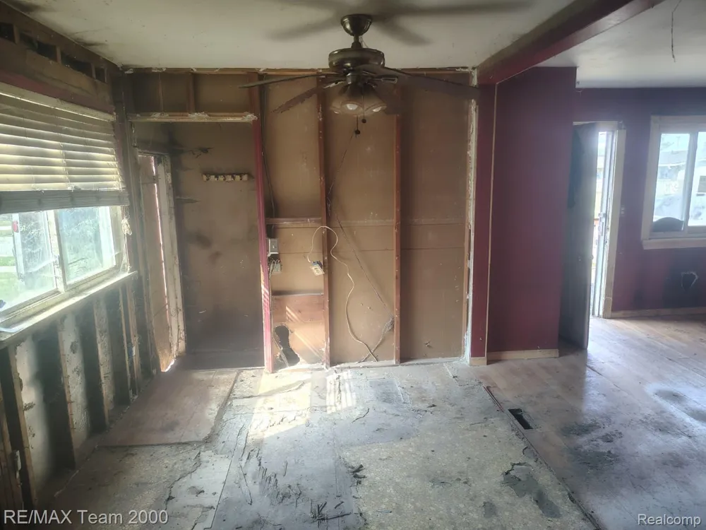 20458 Abrahm Street Clinton Charter Township, MI 48035