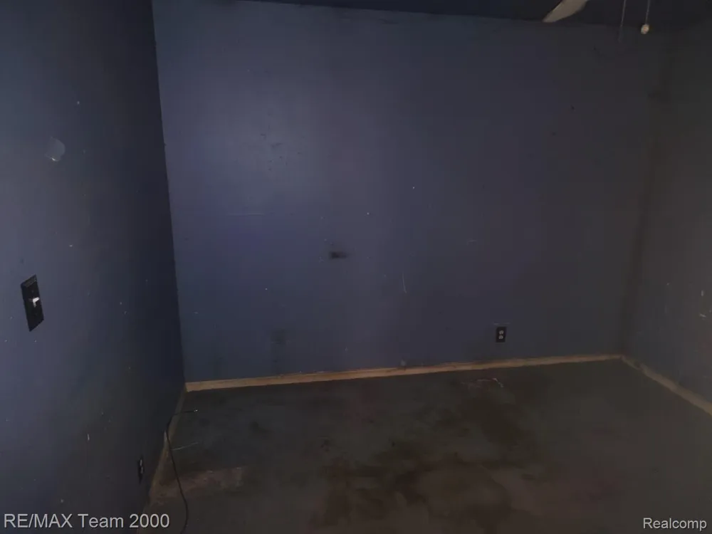 20458 Abrahm Street Clinton Charter Township, MI 48035