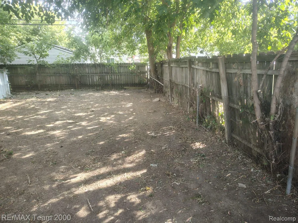 20458 Abrahm Street Clinton Charter Township, MI 48035
