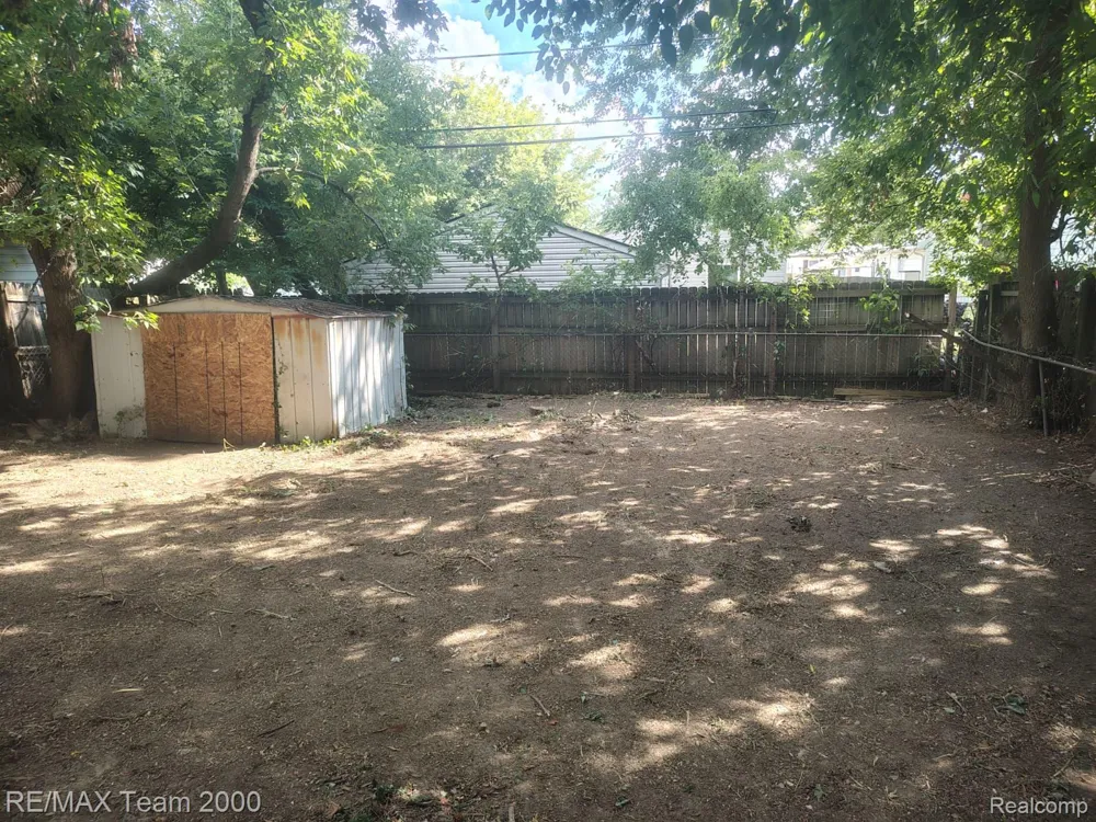 20458 Abrahm Street Clinton Charter Township, MI 48035