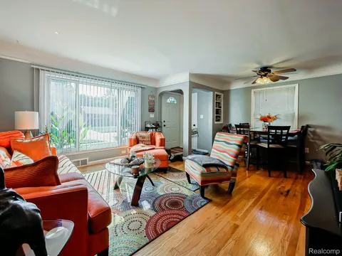 17721 Sumner