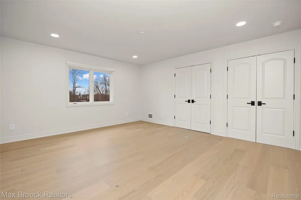 1888 W Tahquamenon Court Bloomfield Hills City, MI 48302