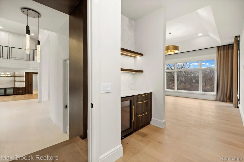 1888 W Tahquamenon Court Bloomfield Hills City, MI 48302