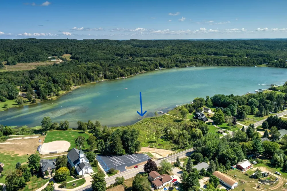 509 S Lake Shore Drive Leland Township, MI 49653