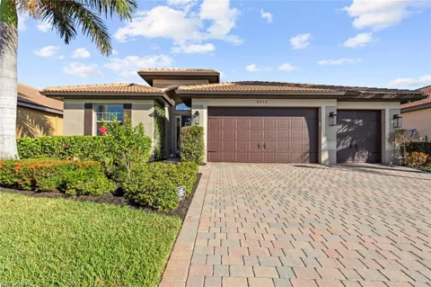 8712 Westwood Oaks Place