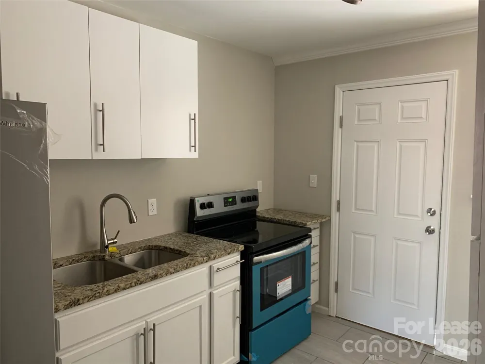 2717 Columbus Circle Charlotte, NC 28208