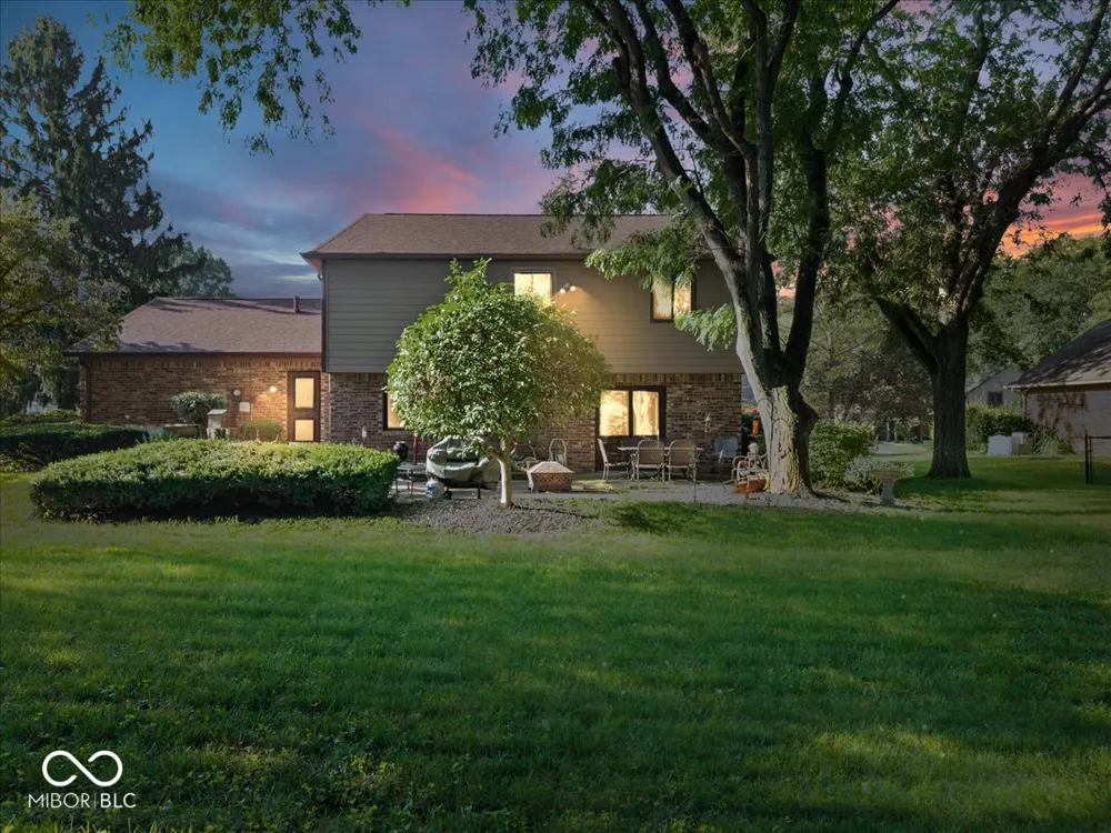 850 W Oakwood Drive Greenwood, IN 46142