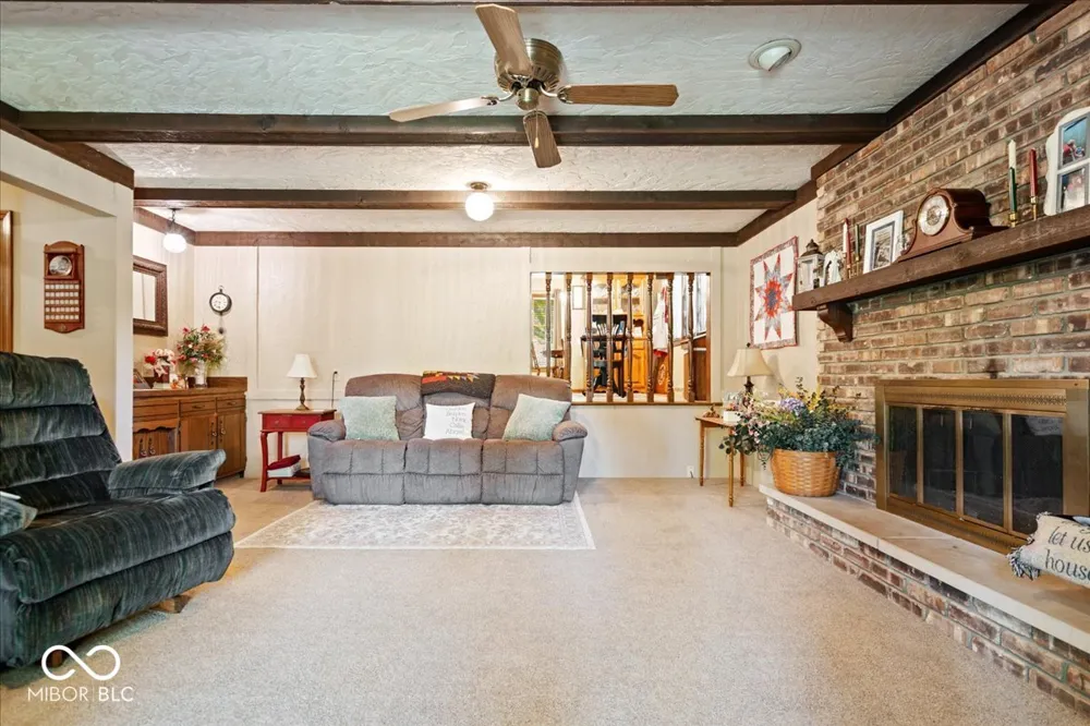 850 W Oakwood Drive Greenwood, IN 46142