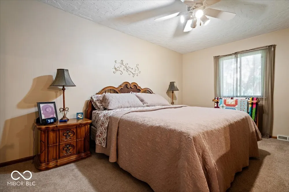 850 W Oakwood Drive Greenwood, IN 46142