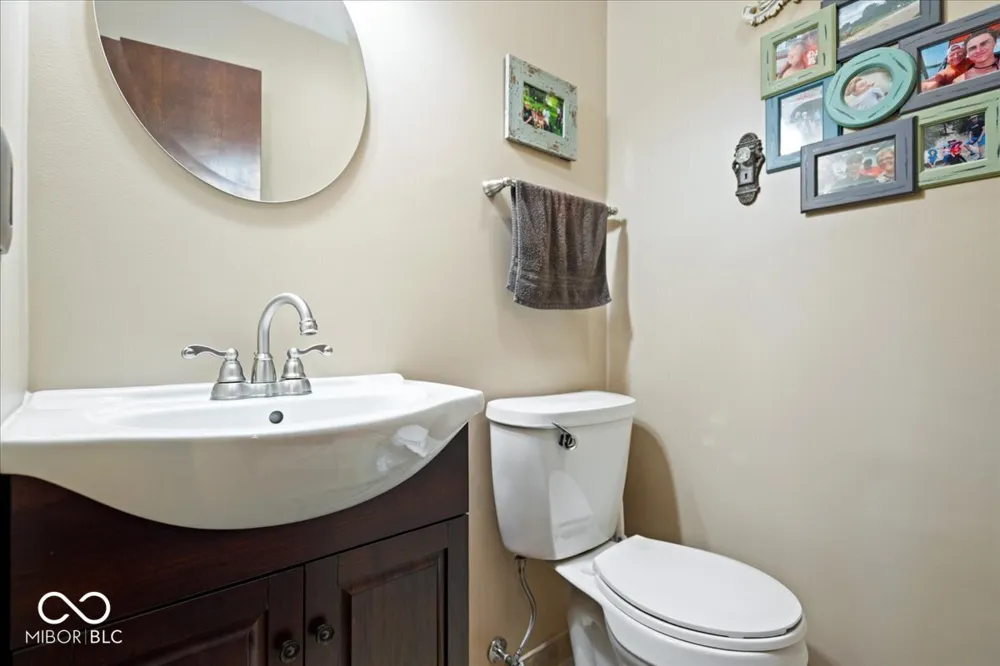 850 W Oakwood Drive Greenwood, IN 46142