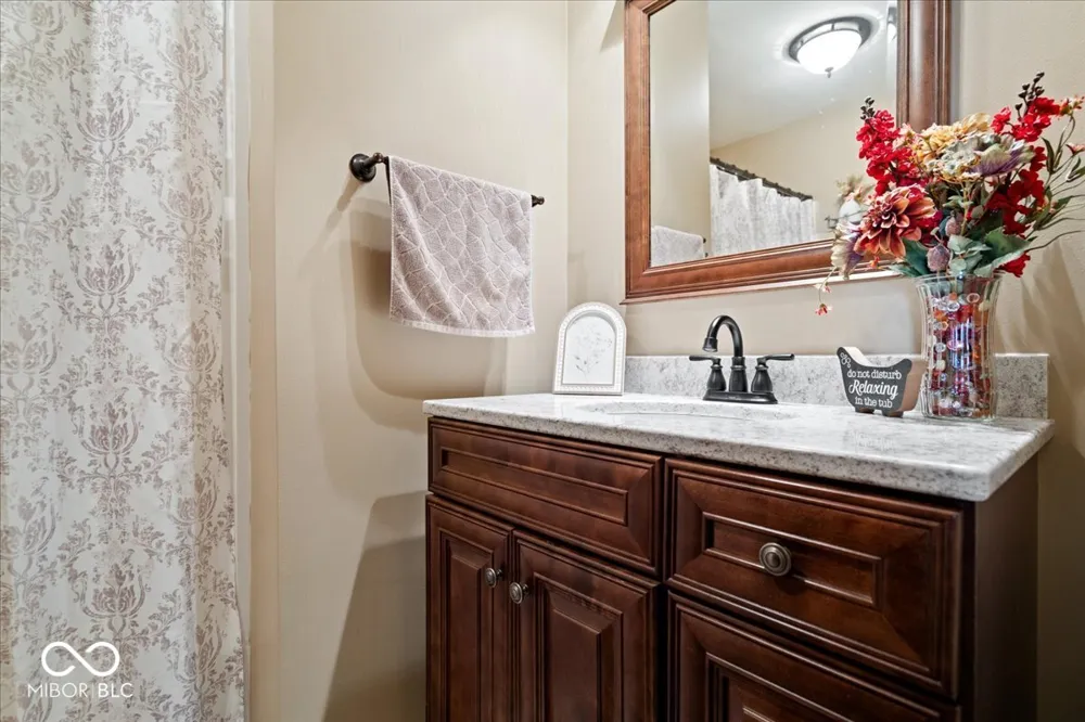 850 W Oakwood Drive Greenwood, IN 46142