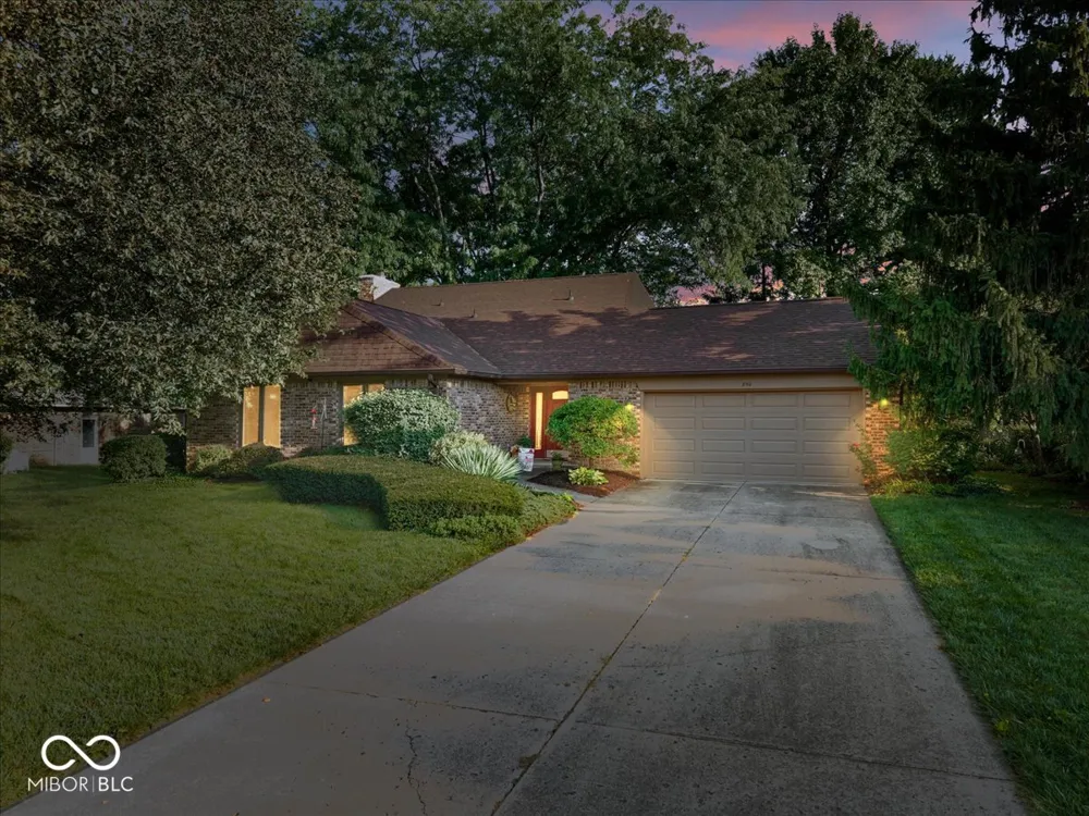 850 W Oakwood Drive Greenwood, IN 46142
