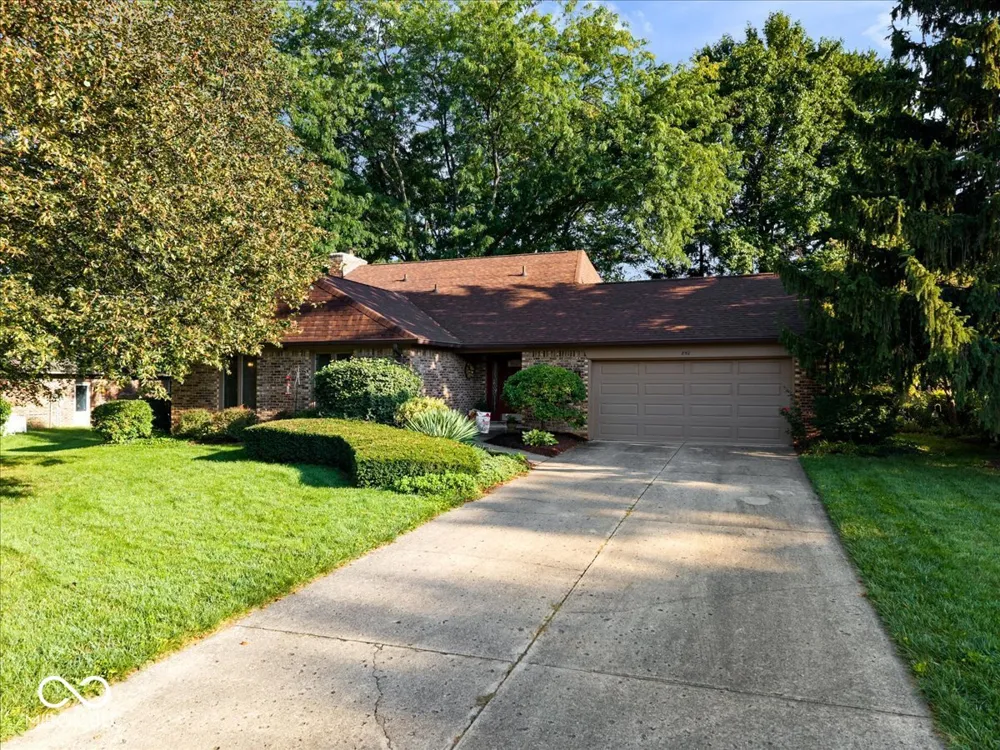 850 W Oakwood Drive Greenwood, IN 46142