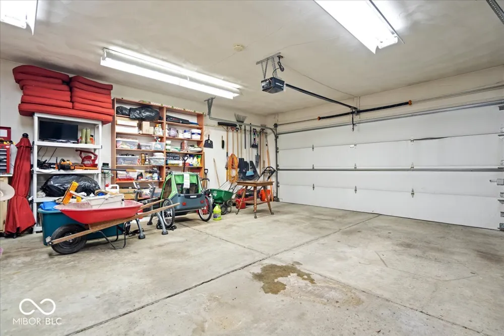 850 W Oakwood Drive Greenwood, IN 46142
