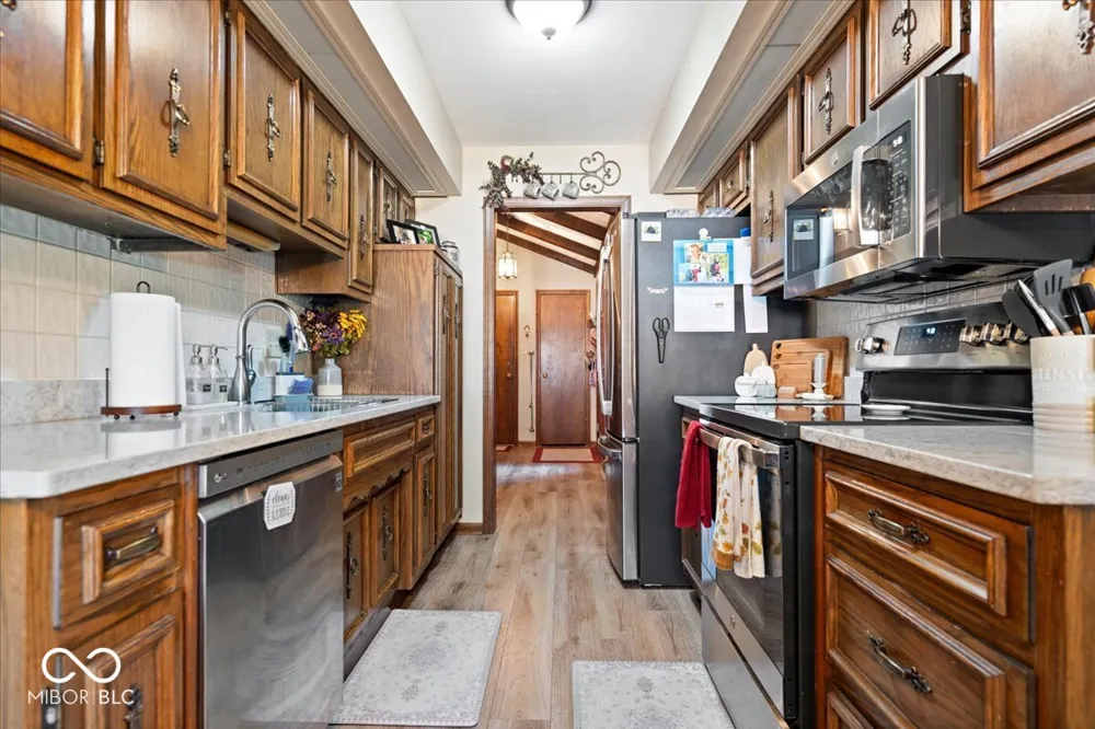 850 W Oakwood Drive Greenwood, IN 46142