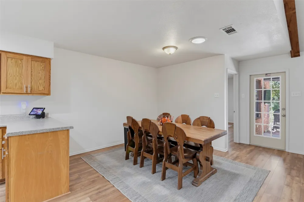1223 Old Homestead Seguin, TX 78155