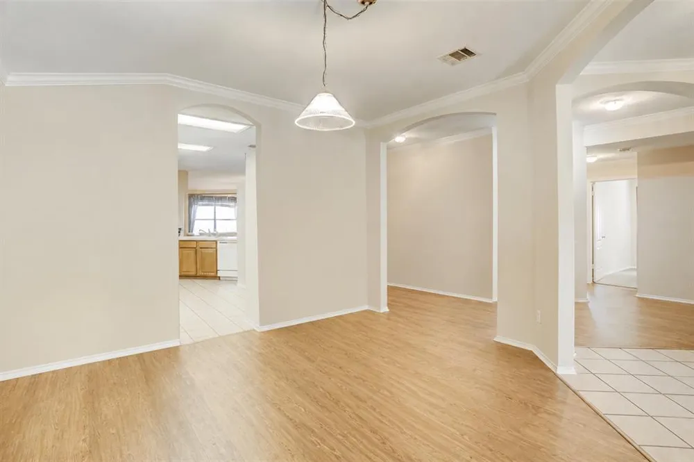 2100 Mir Woods Drive Leander, TX 78641