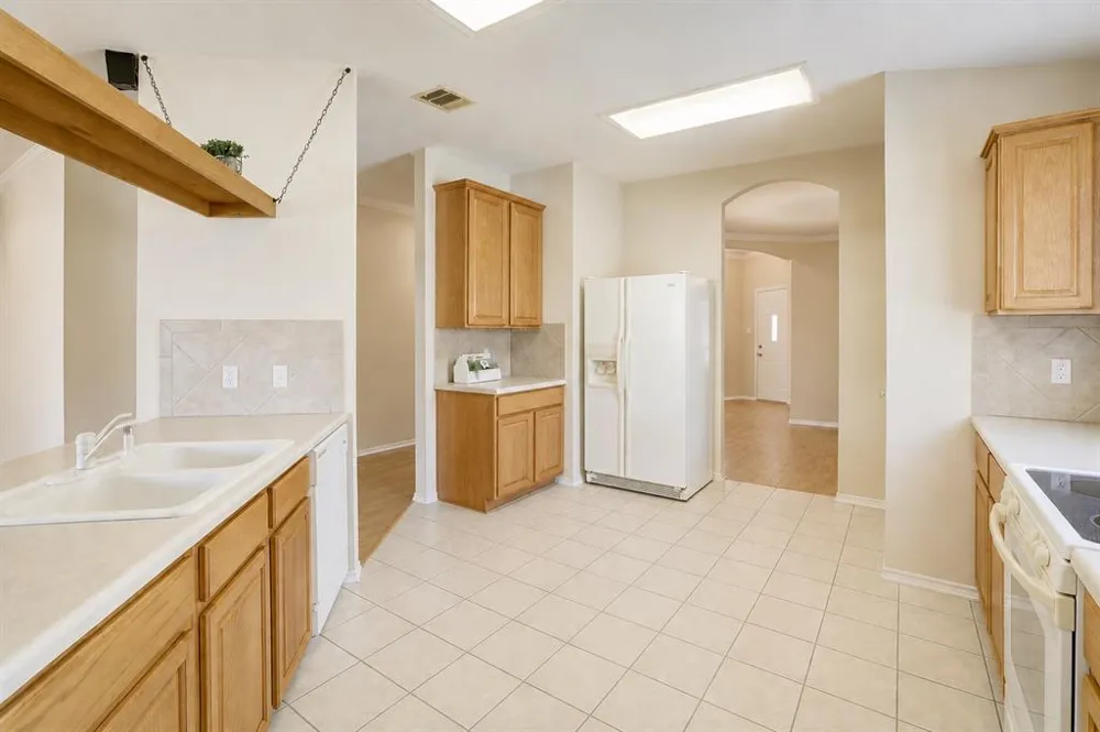 2100 Mir Woods Drive Leander, TX 78641