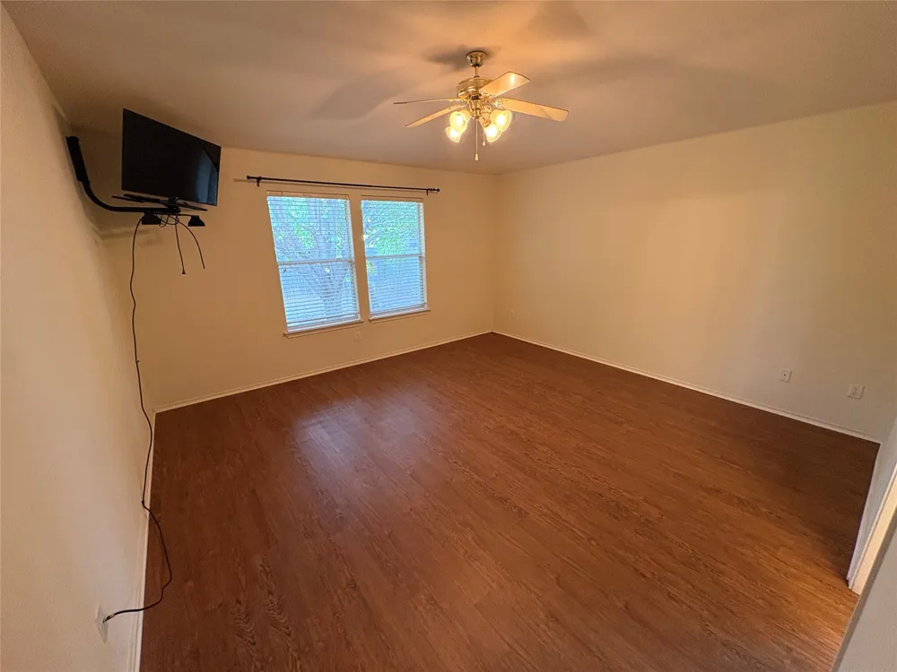 2100 Mir Woods Drive Leander, TX 78641