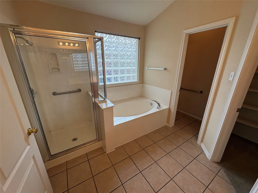 2100 Mir Woods Drive Leander, TX 78641
