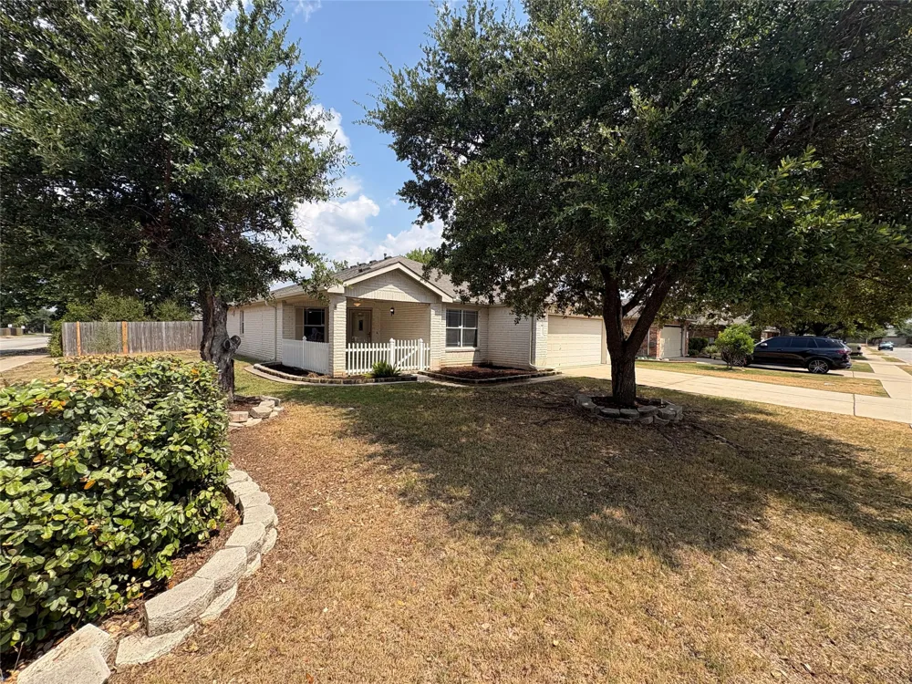 2100 Mir Woods Drive Leander, TX 78641