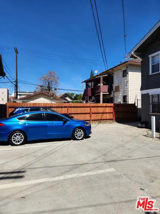 4207 S Flower Street Los Angeles, CA 90037