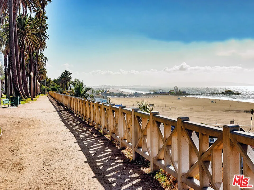 1431 Ocean Avenue #1205 Santa Monica, CA 90401