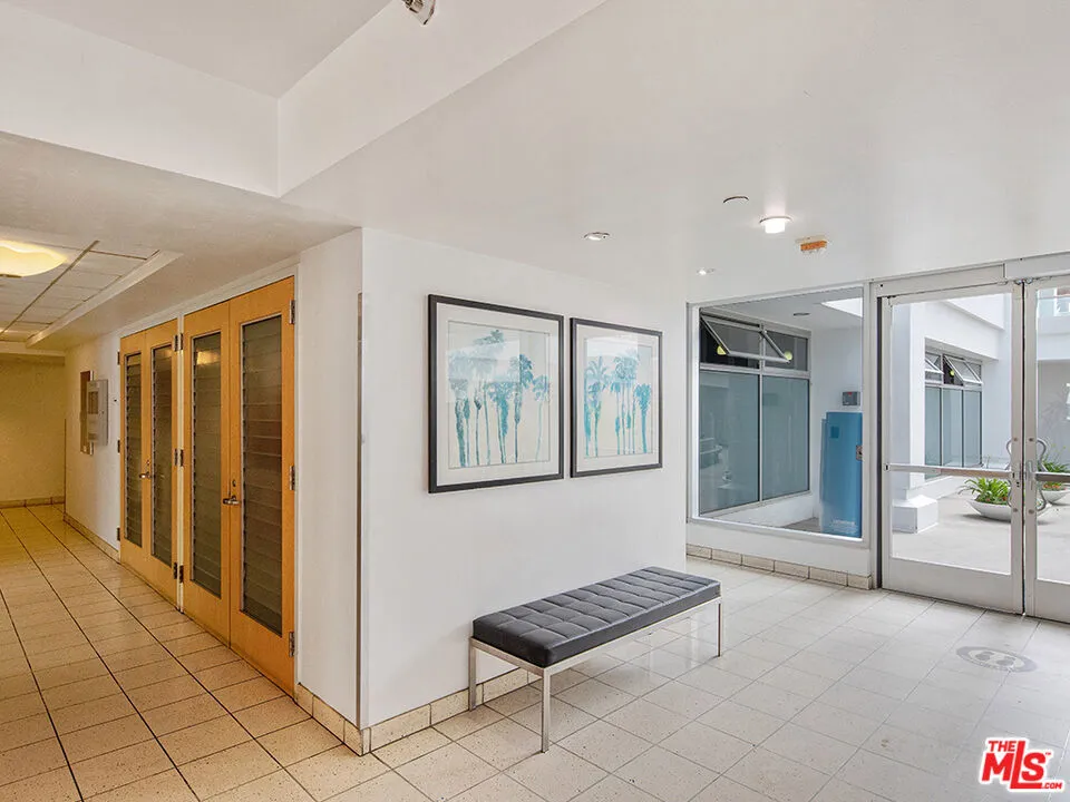 1431 Ocean Avenue #1205 Santa Monica, CA 90401